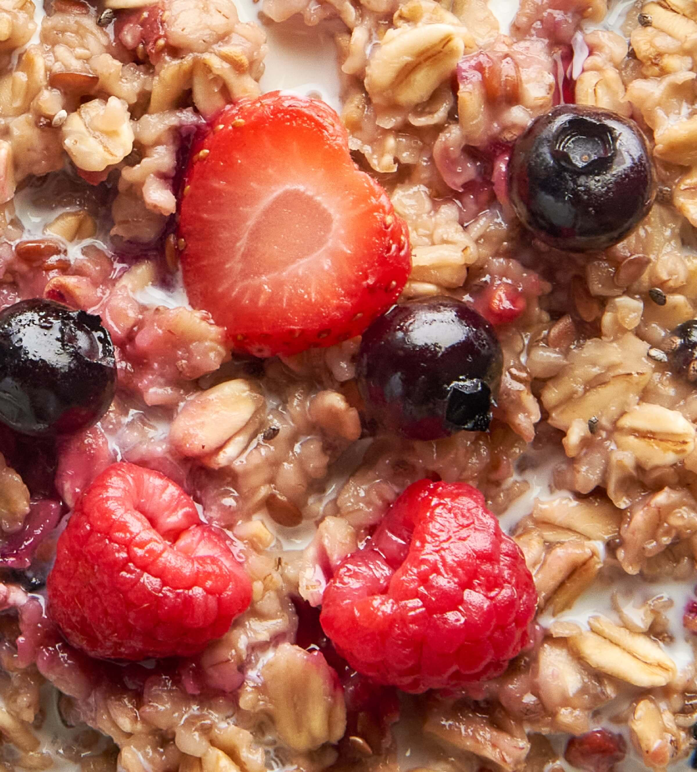 Mixed Berry Superfood Oat Cup with Prebiotic Fiber - Image 2